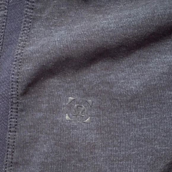 Lululemon Men's dark heather blue Athletic Shorts XL 8 in inseam - Picture 2 of 4